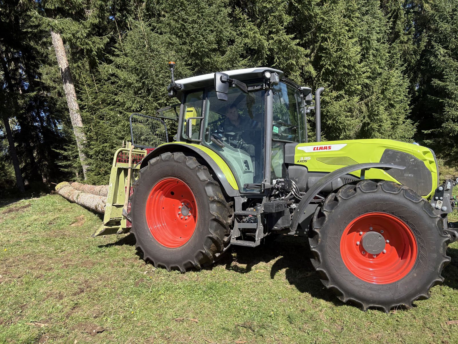 Claas Axos 1