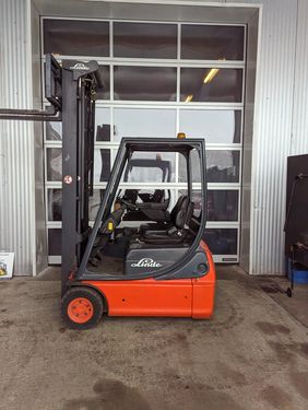 Linde 1,4 tonnen Elektro Triplex& Seitenschieber