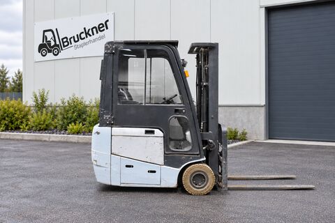 Nissan 1N1L15Q Elektrostapler 1,5 t, Triplex, Baujahr 2
