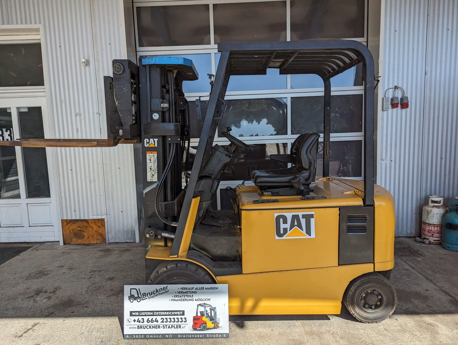 CAT 2,5 tonnen Elektro Triplex & SS, ZV 1