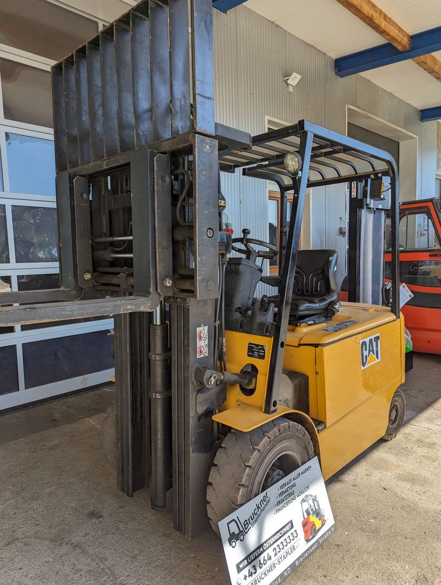 CAT 2,5 tonnen Elektro Triplex & SS, ZV 2
