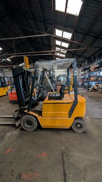 Jungheinrich 2,5 tonnen Elektro Triplex& Seitenschieber