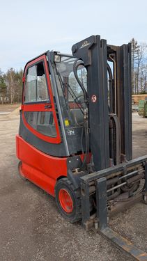 Linde 2,5 tonnen Elektro Triplex & Seitenschieber, Zin