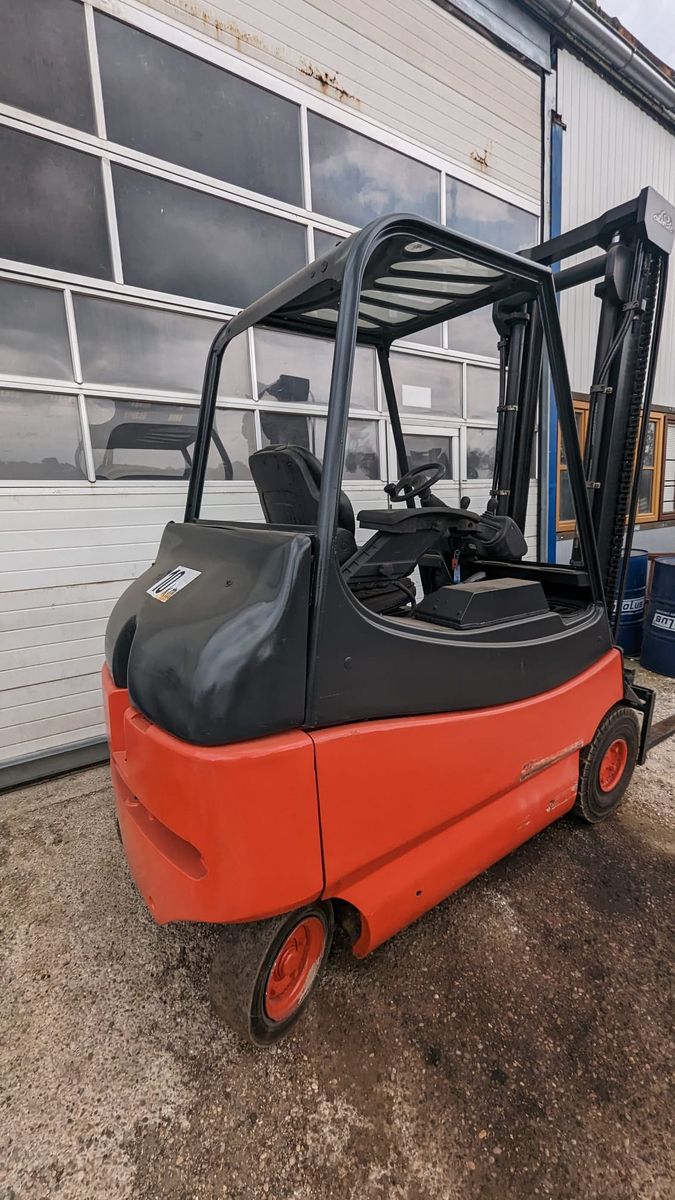 Linde 2,5 tonnen Elektro Duplex & Seitenschieber und Z 2