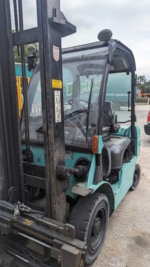 Mitsubishi 2,5 tonnen Diesel Duplex& Seitenschieber, Zinken