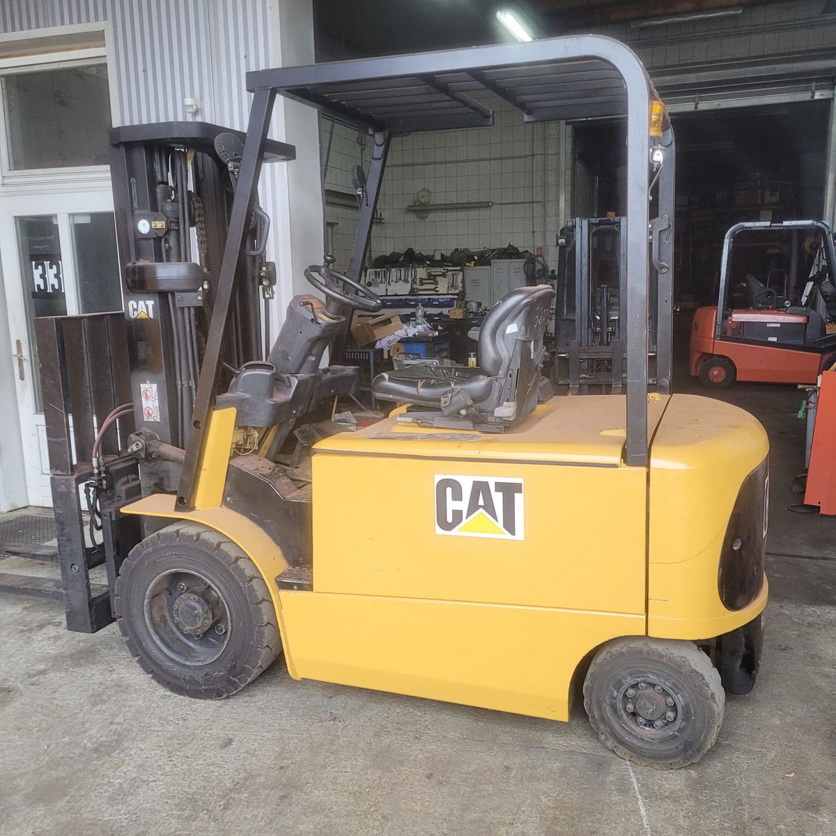 CAT 3 tonnen Elektro Triplex & SS, ZV 2