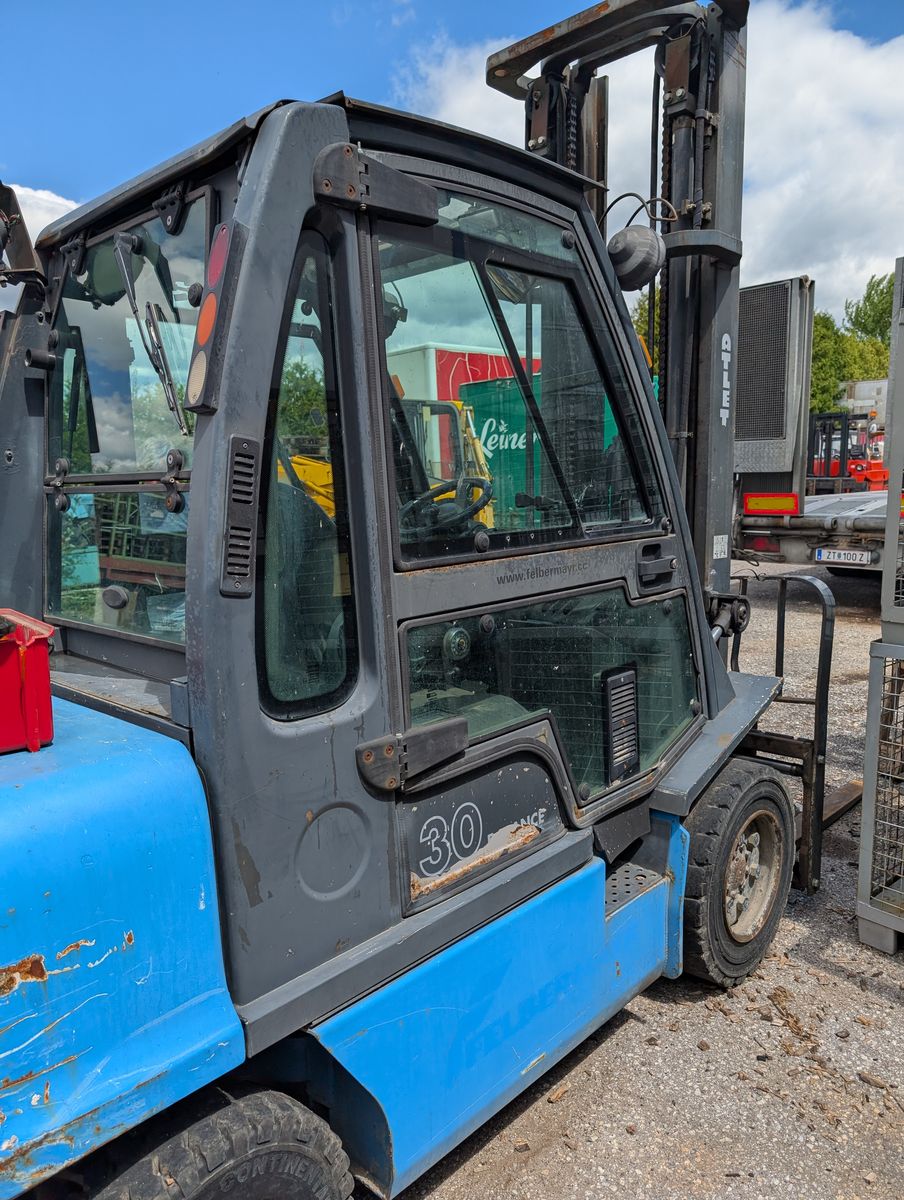 Nissan 3 tonnen Diesel Triplex & SS,  2