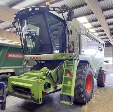 CLAAS TUCANO 430 VARIO 560  L34