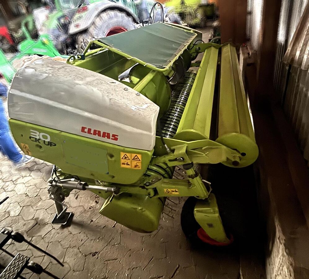 Claas PICK UP 300 HD Profi 2