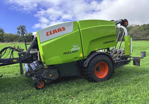 CLAAS ROLLANT 454 UNIWRAP Folienbindung