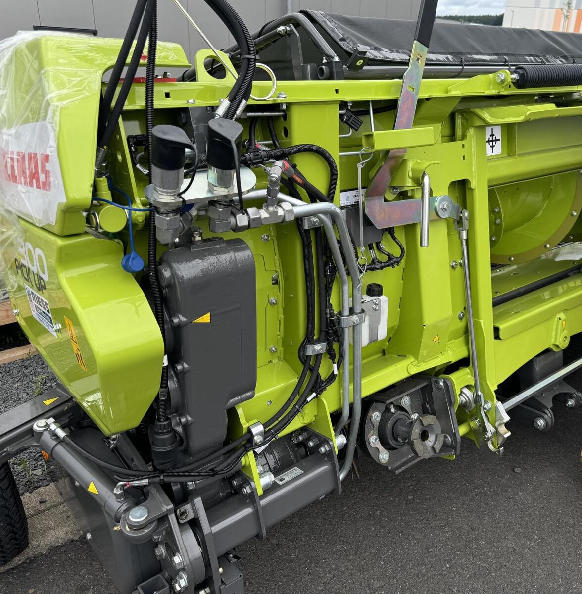 Claas PICK UP 300 PROFI CONTOUR 2