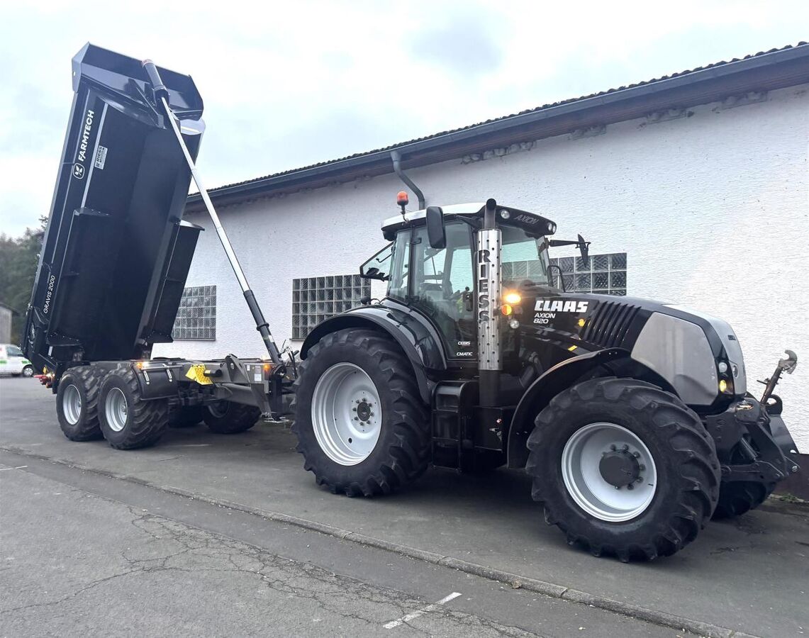 Claas AXION 810 Cmatic + Farmtech GRAVIS 2000 2