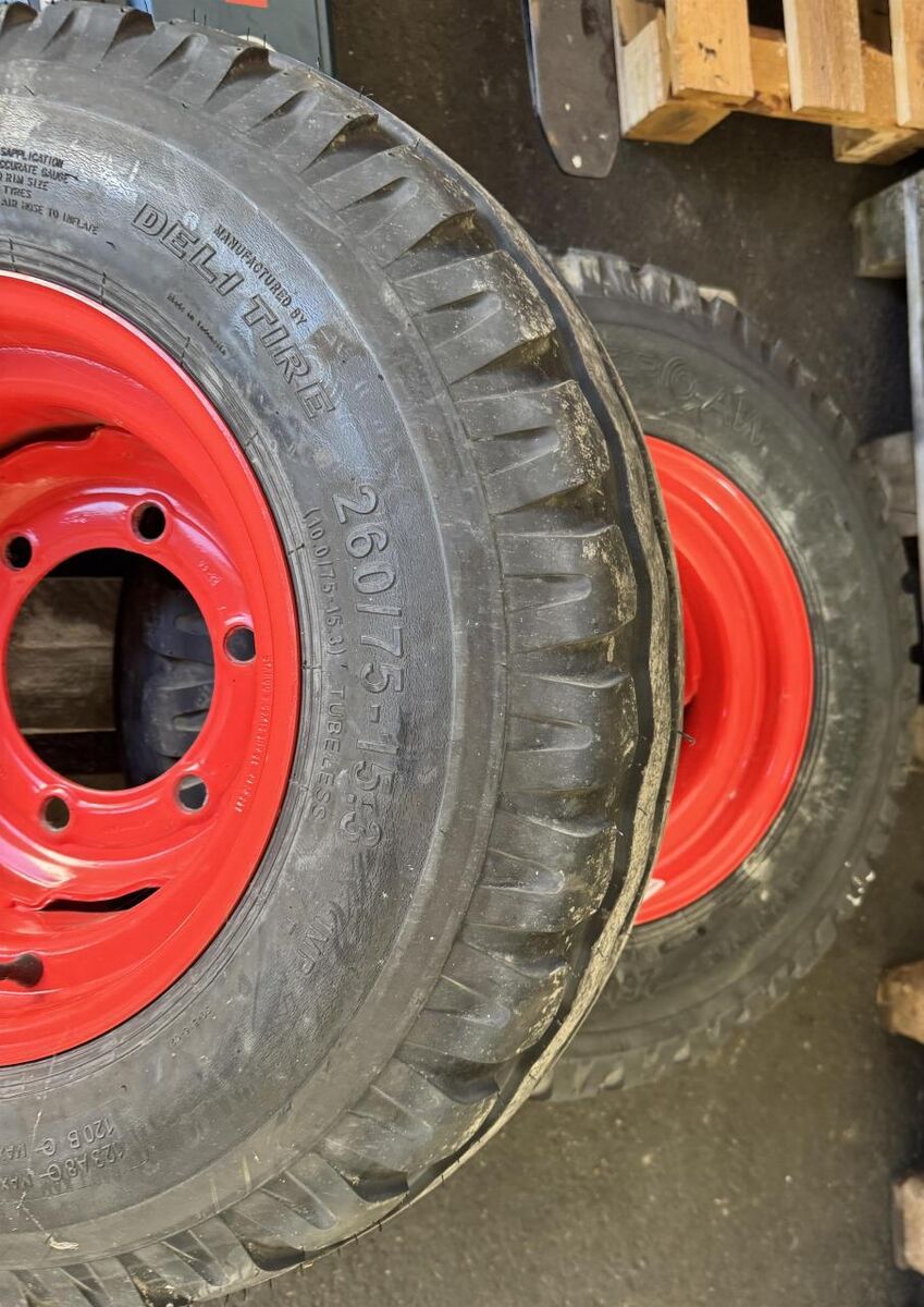 260/75-15.3  10.0/75-15.3 STARCO Kpl.-Räder 3
