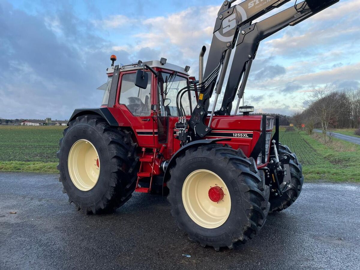 Case-IH 1255 XL - Müller Landmaschinen GmbH - Landwirt.com