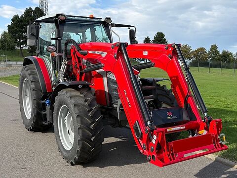 Massey Ferguson MF 5M125 Dyna-4