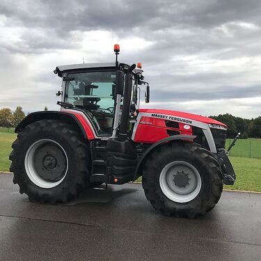Massey Ferguson MF 8S.305 Exclusive 1