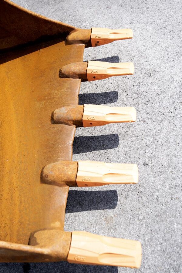 Winkelbauer Tieflöffel 1400mm multiConnect XL C-REX 3