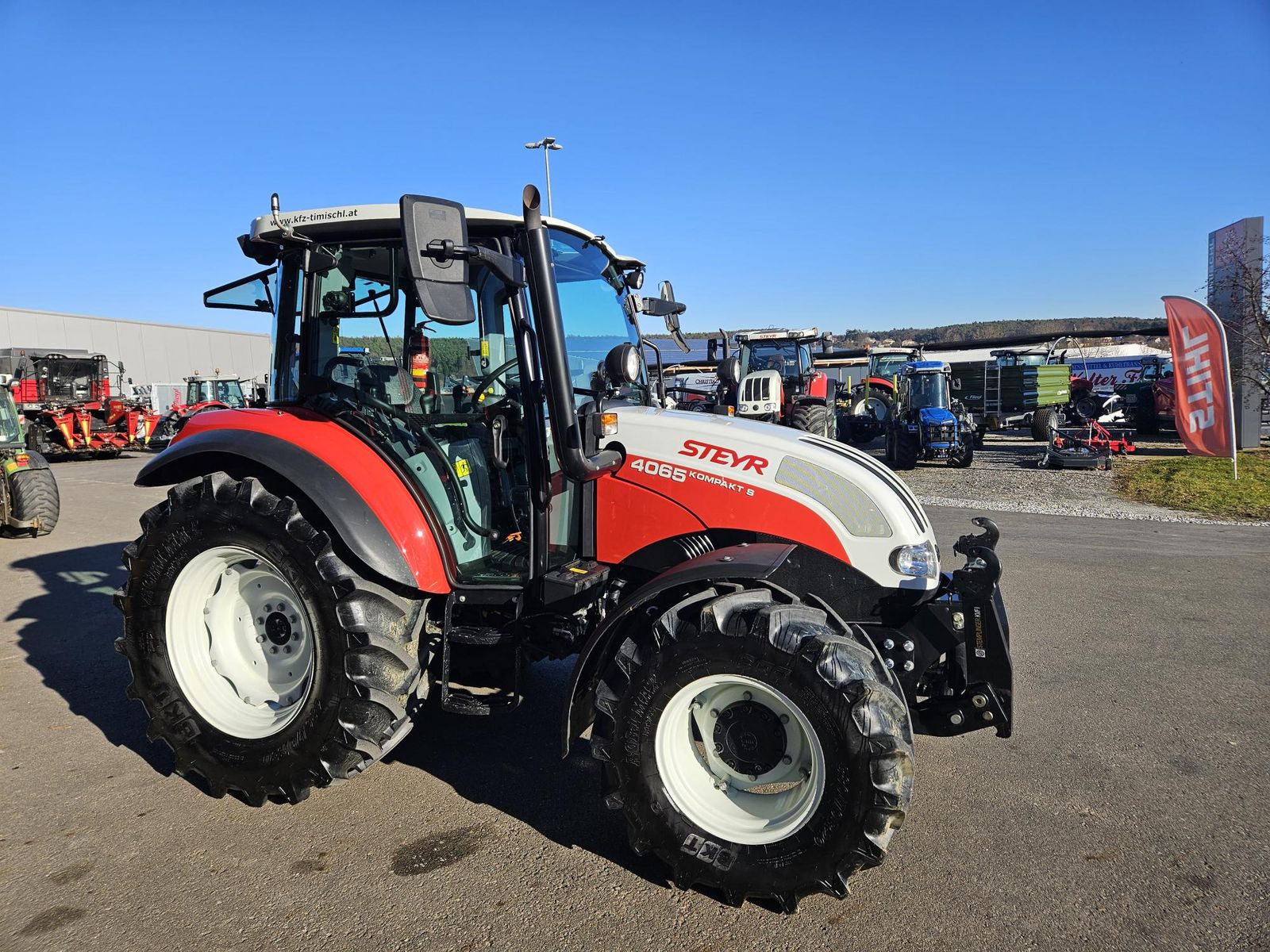 Steyr 4065 Kompakt S (Stage V) 3