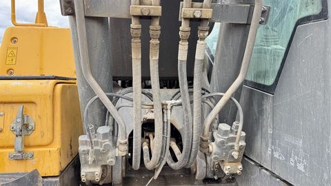7788-0d241a78e496b390363135cc75935430-6110528