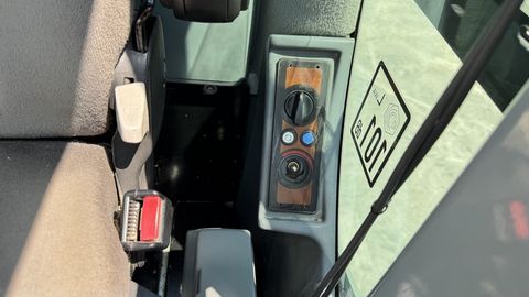 7788-144d105dca240e78ea955a4a91d12995-5937581