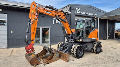 Doosan DX100W-7 - POWERTILT - 4X BUCKETS - STABILIZERS