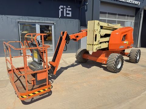 JLG 450 AJ - 2017 YEAR - 3045 HOURS - 15.77M