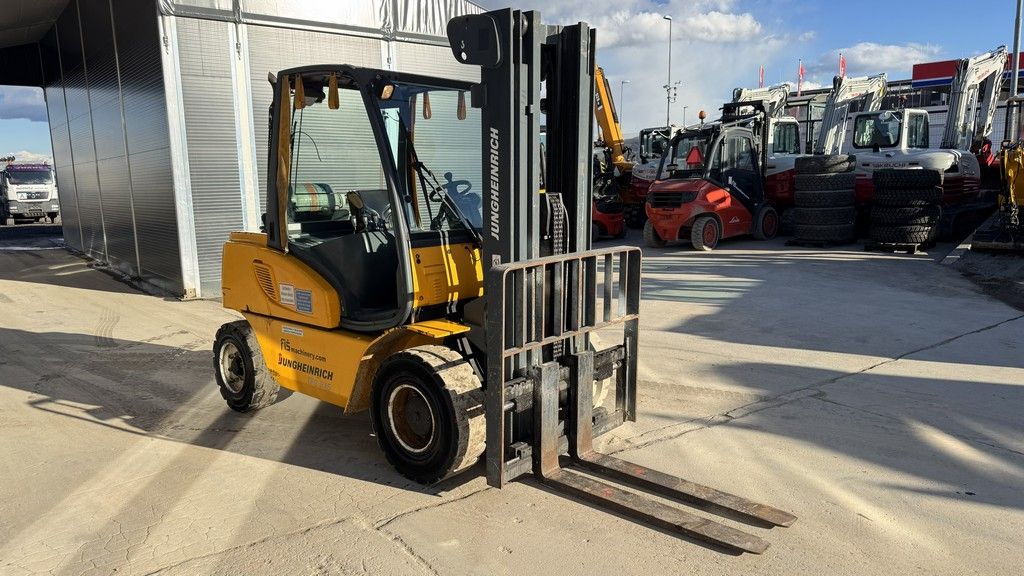 Jungheinrich TFG 545 - 2004 YEAR - 2505 HOURS – TRIPLEX 3