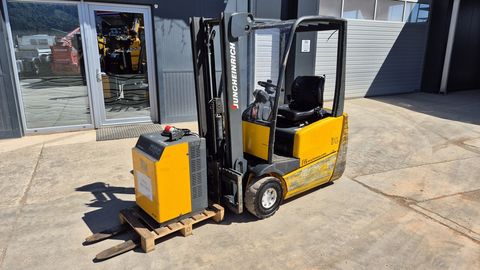 Jungheinrich EFG DF 13 - 2003 YEAR - CHARGER