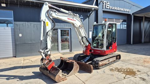 Takeuchi TB260 - POWERTILT - 3X BUCKETS - 2018 YEAR