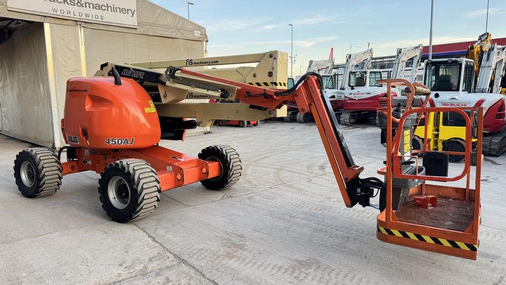 JLG 450 AJ - 2015 YEAR - 2895 WORKING HOURS - 15.77M 3