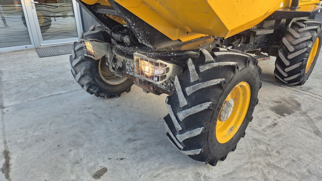 JCB 6TST - 2016 YEAR - 1585 WORKING HOURS 3