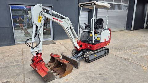 Takeuchi TB216 - POWERTILT - 400 HOURS - 2024 YEAR