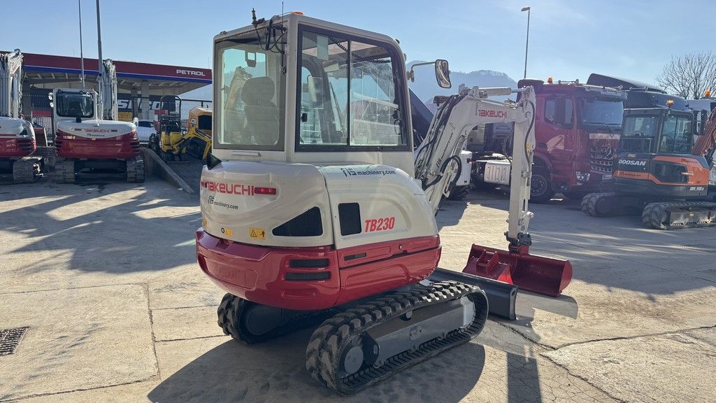 Takeuchi TB230 - 2019 YEAR - 2435 HOURS - 2X BUCKETS 3