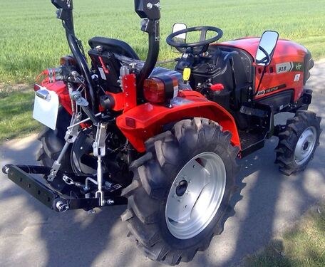 Mitsubishi Neuer Kleintraktor Fieldtrac 918 kein Kubota Ise 3