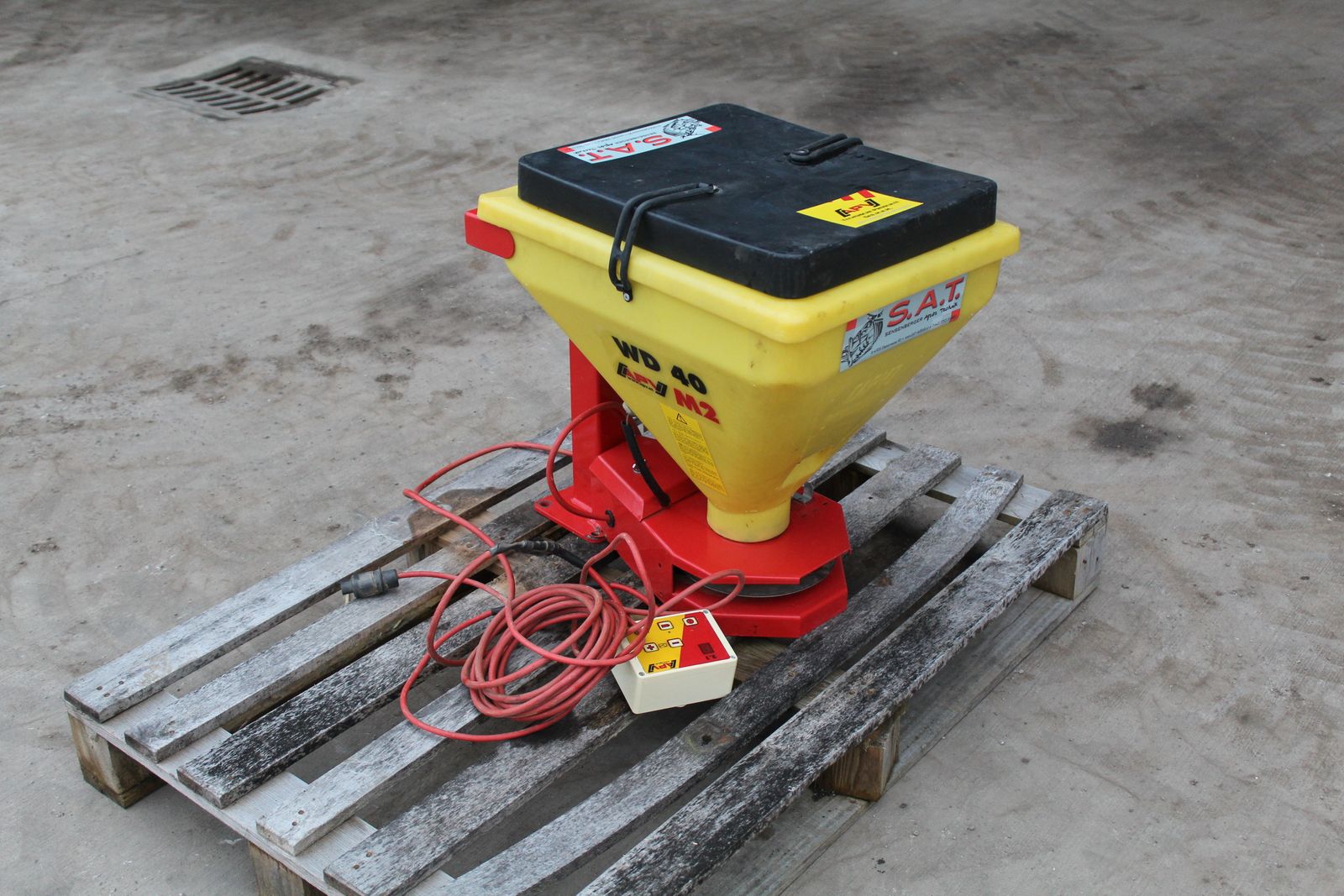 APV Salzstreuer APV WD 40-wenig gebraucht 3