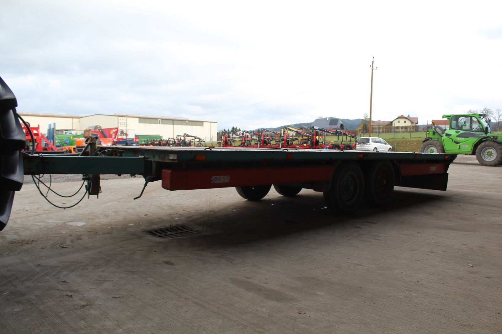 Ballenwagen-Tieflader-Plattformhänger 2