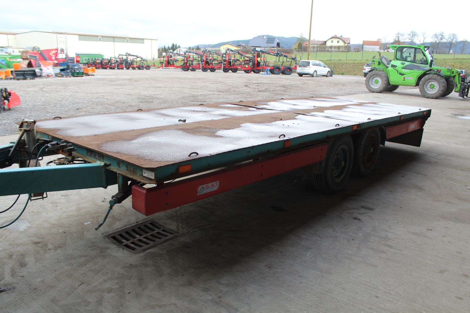 Ballenwagen-Tieflader-Plattformhänger 3