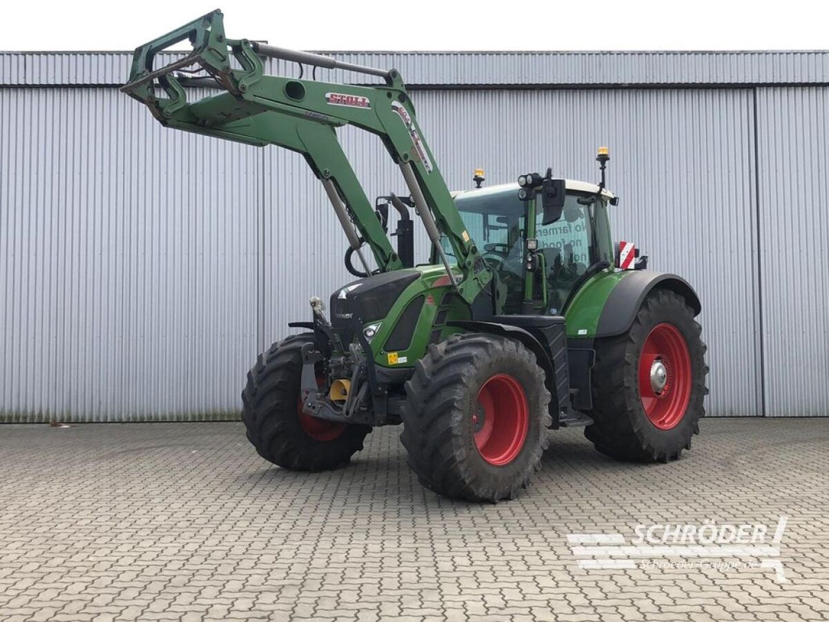 Fendt 718 VARIO S4 POWER PLUS 1