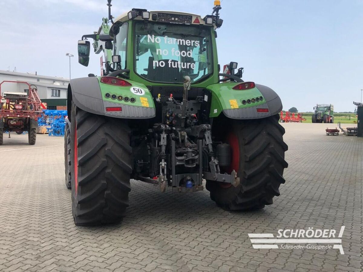 Fendt 718 VARIO S4 POWER PLUS 3