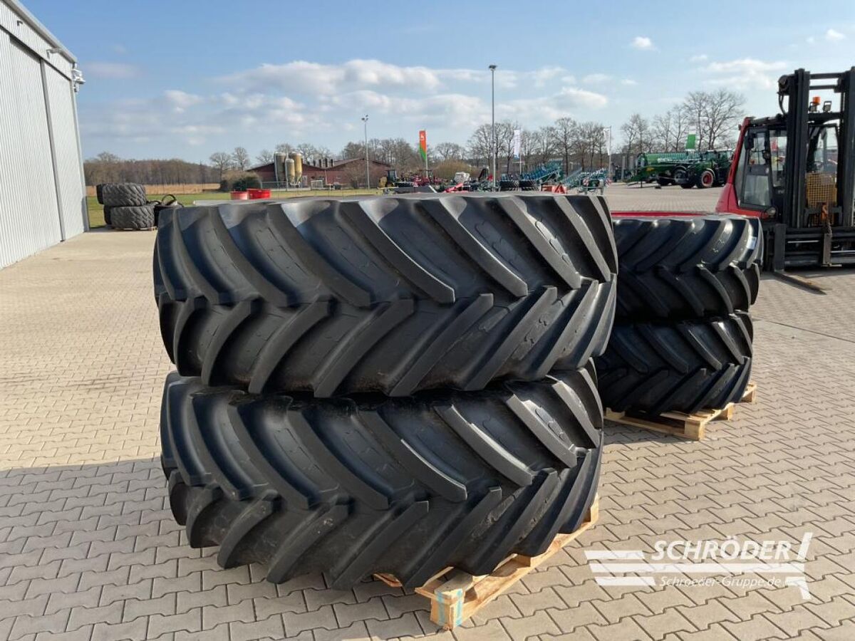 Fendt VF 650/60 R34 + VF 710/75 R42 BKT 2