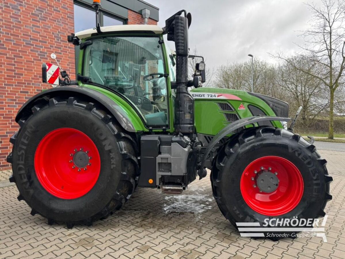 Fendt 724 VARIO S4 PROFI PLUS 3