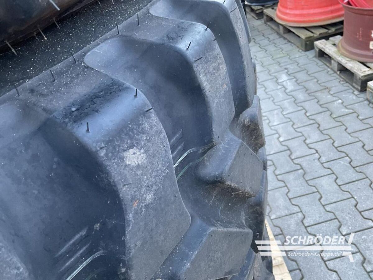 Dunlop 4X 405/70 R20 3