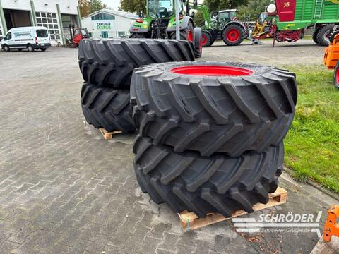 Fendt 2X 600/70R30 + 2X 710/70R42 TRELLEBORG