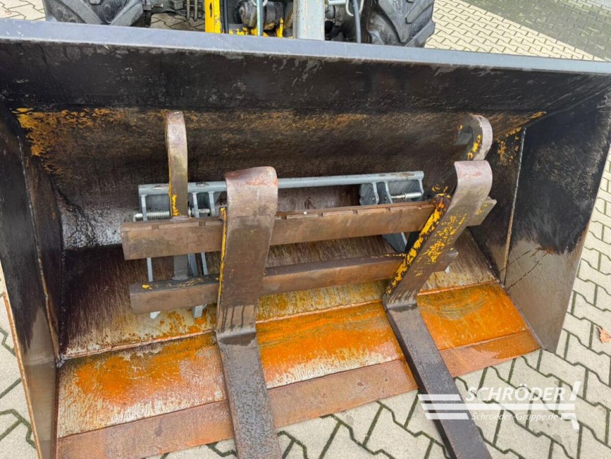 Kramer 380 ALLRAD +  SCHAUFEL + PALETTENGABEL 3