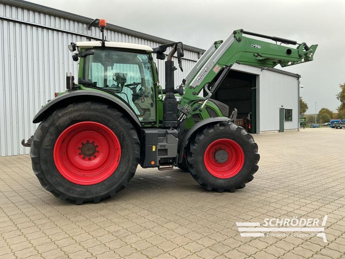 Fendt 724 VARIO S4 PROFI PLUS 2