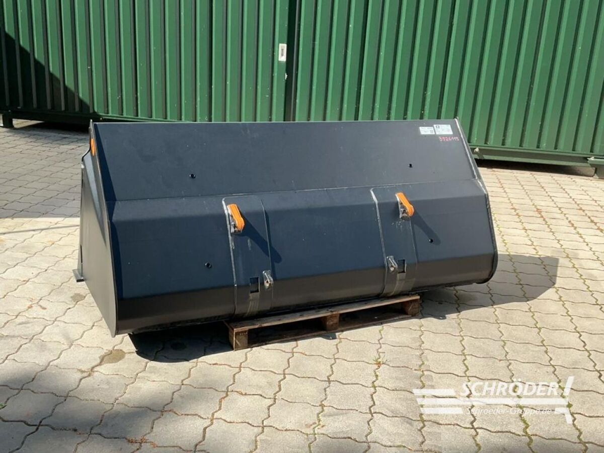 VOLUMENSCHAUFEL VL 245 EURO 1