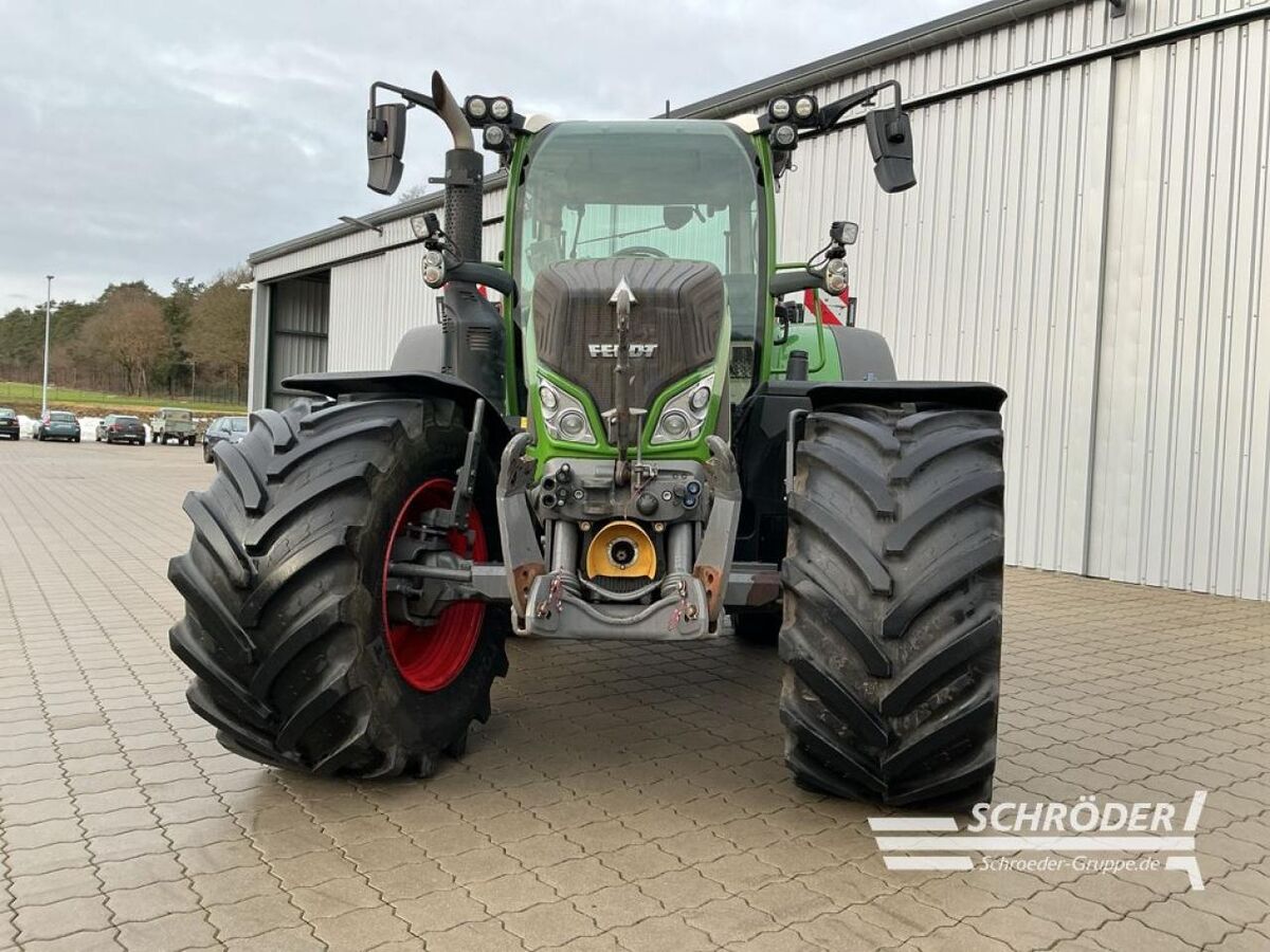 Fendt 724 VARIO S4 PROFI PLUS 2