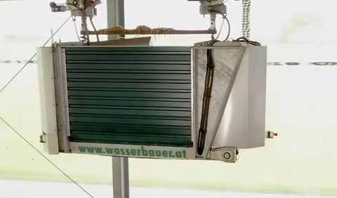 Einstreuroboter Flypit Wasserbauer