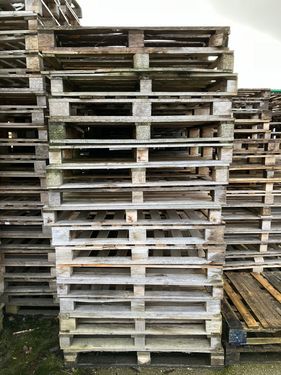 Sonstige Holzpaletten 1,2m x 1m