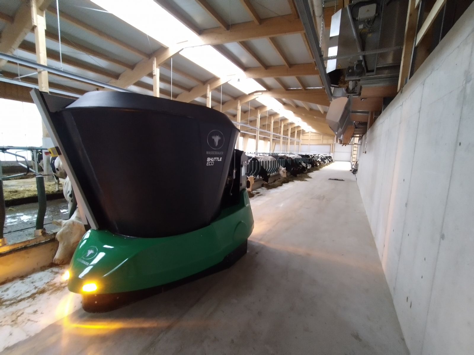 Wasserbauer Fütterungsroboter Shuttle Eco 2